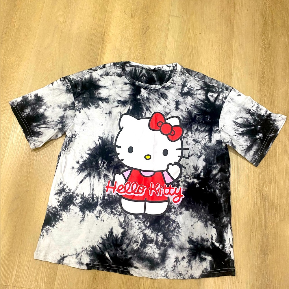 Hello Kitty Print Oversize Top